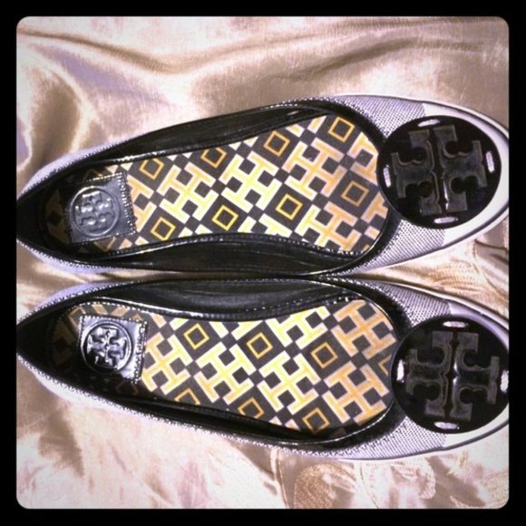 ISO: Tory Burch Canvas Flats | Sneaker Flats with Patten Leather Logo 10.5 / 11 - Picture 2 of 4